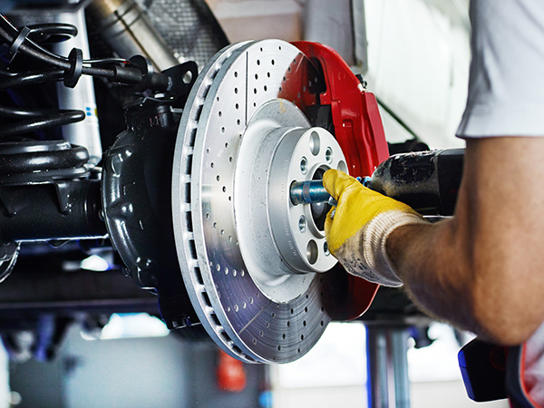 How to Ensure Your Safety with Proper Brake Maintenance